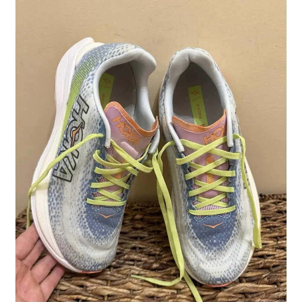 Hoka One One hoka one